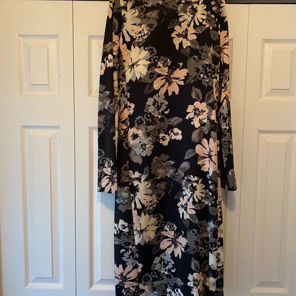 Felicity & Coco Black and Cream Floral Long Sleeve Dress